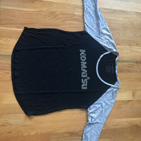 Women’s 3/4 sleeve komatsu shirt. - Picture 2 of 6